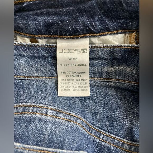 Joe's Jeans Distressed Skinny Ankle jeans in  Sarah size 26 - Picture 4 of 8